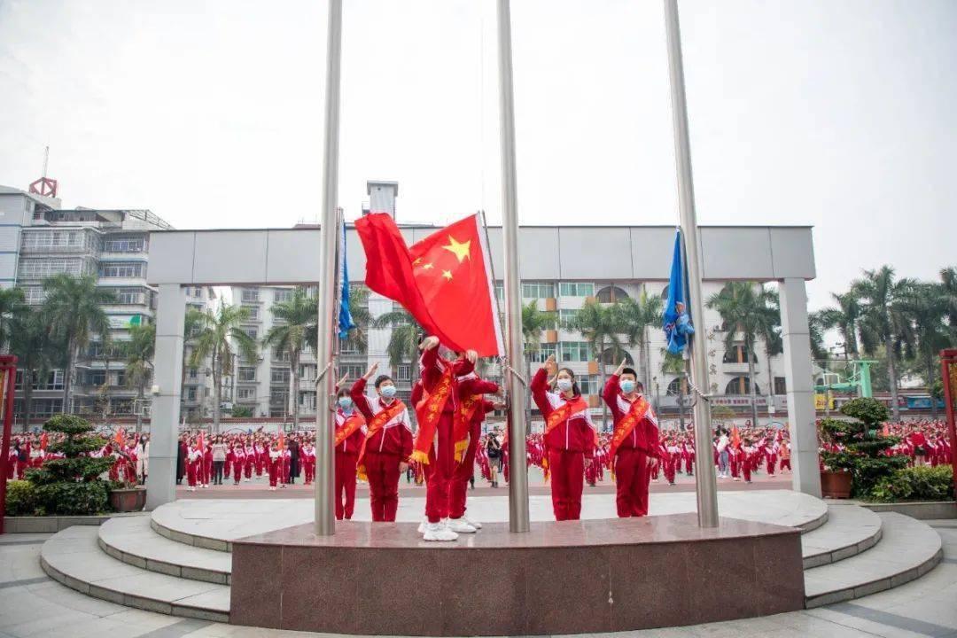 小镇惊魂